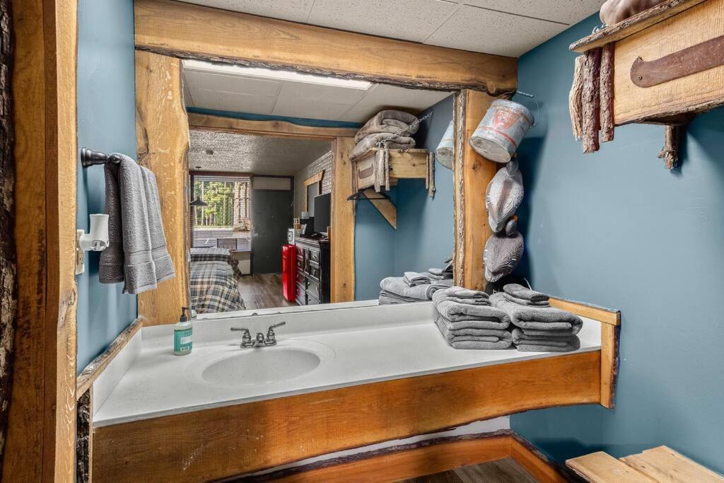 Stonegate Lodge King Bed Wifi Roku Tv Salt Water Pool Room #203 Eureka Springs Zewnętrze zdjęcie