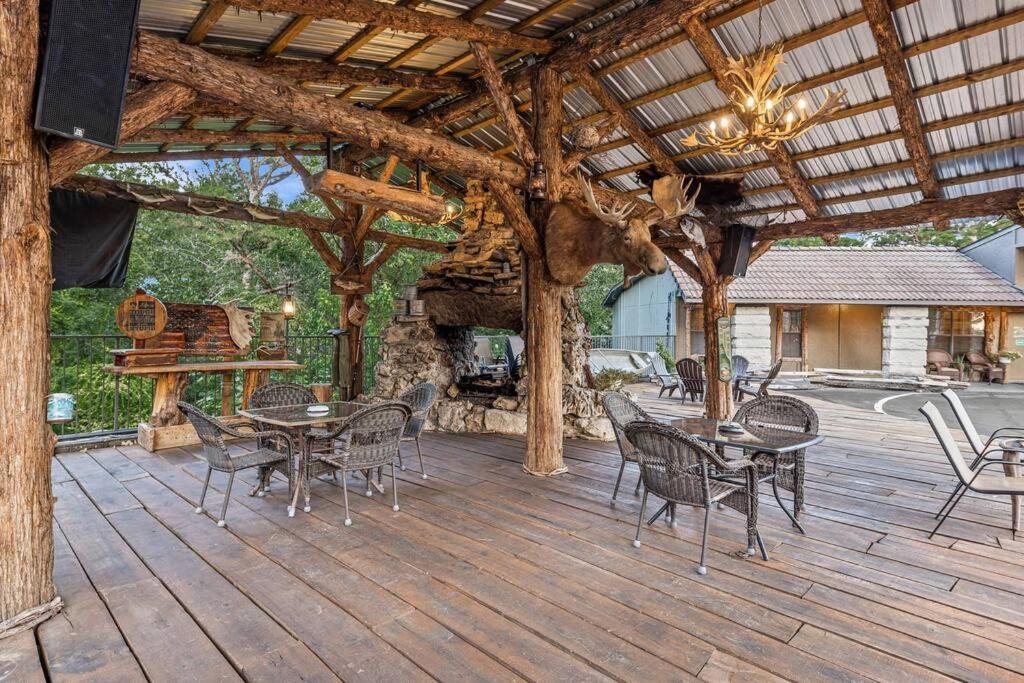 Stonegate Lodge King Bed Wifi Roku Tv Salt Water Pool Room #203 Eureka Springs Zewnętrze zdjęcie